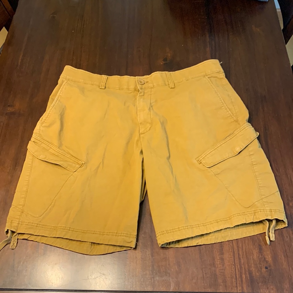 Foundry cargo shorts